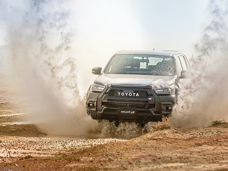 تويوتا هايلكس جي آر سبورت تصل إلى الامارات